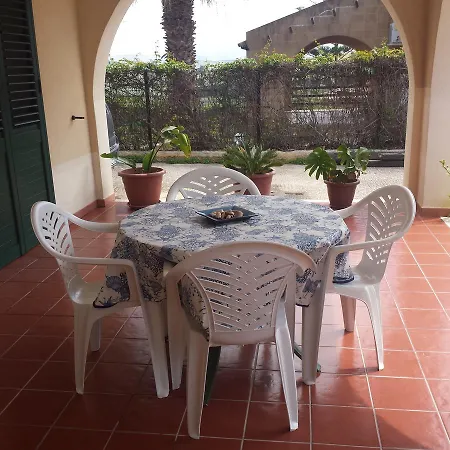 In * Porto Palo